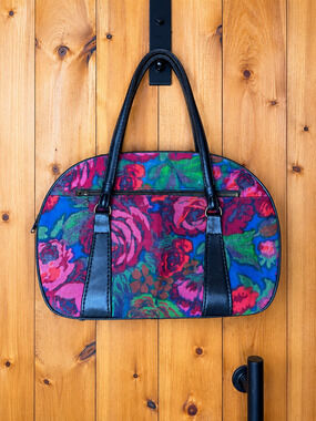 Weekender Travel Dome Satchel Purse Two Zip Compartments Floral Rose 12”H X 17”W